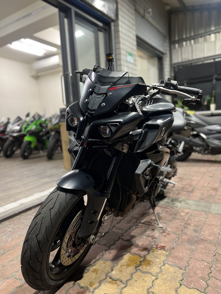 2016 YAMAHA MT-10