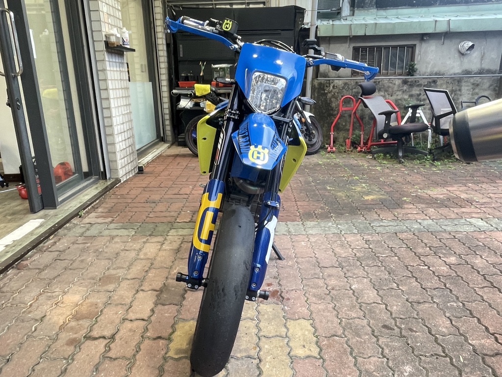 2017 Husqvarna 701 supermoto