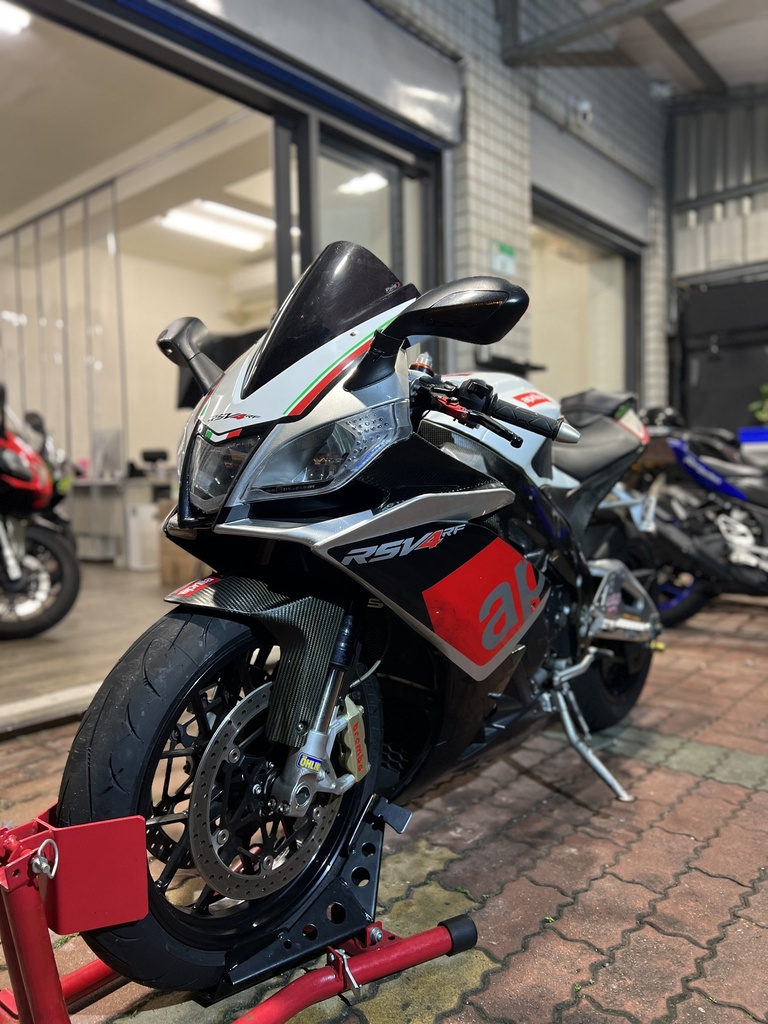 2010 APRILIA RSV4 ABS